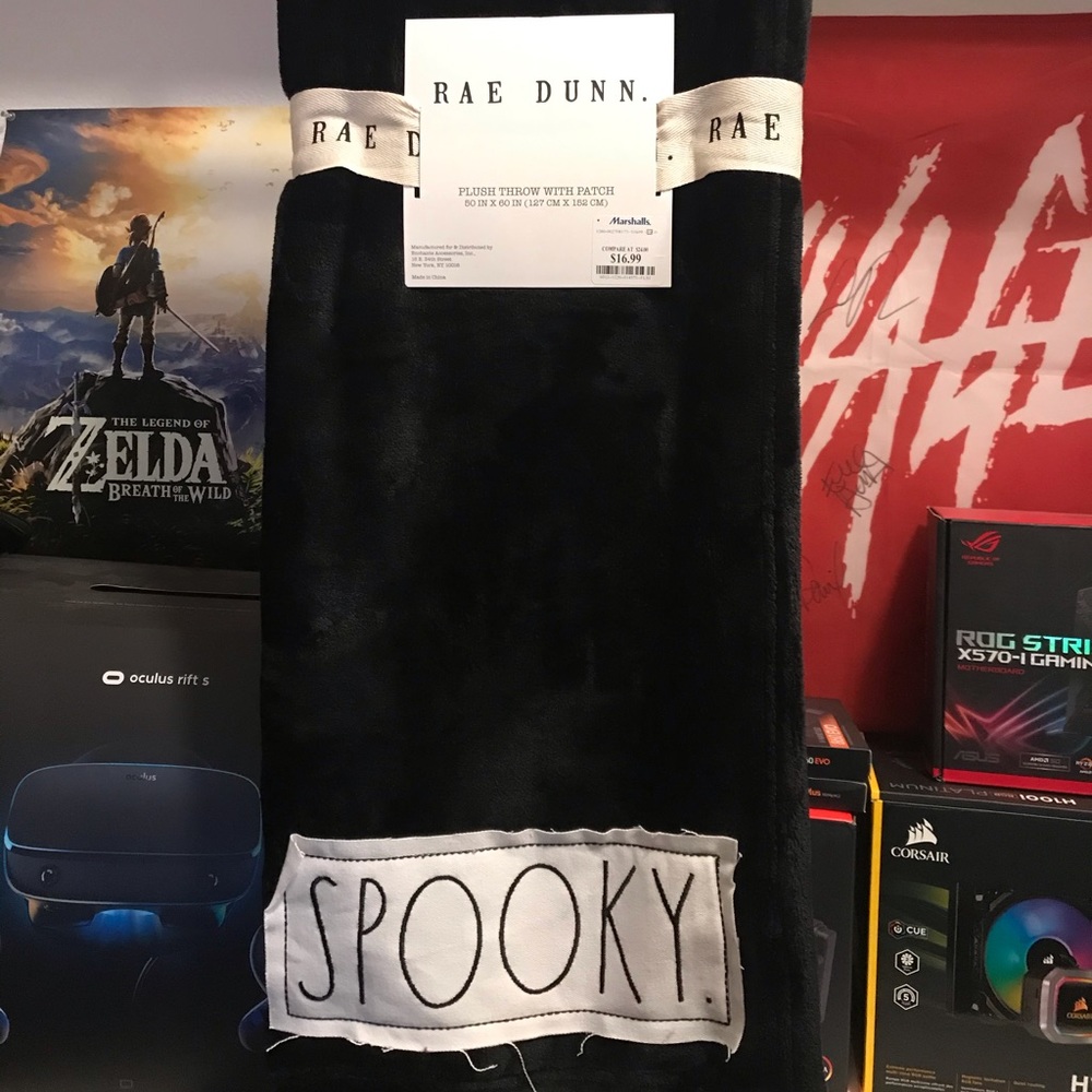 Rae Dunn Spooky Throw